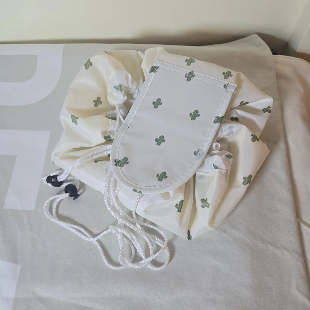 White Makeup Organizer Drawstring Bag with Cactus Print